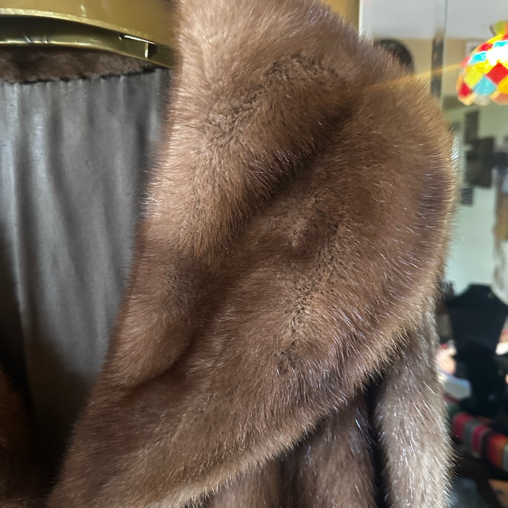 Beautiful Mink Stroller with Leather Inserts - Picture 2 of 10